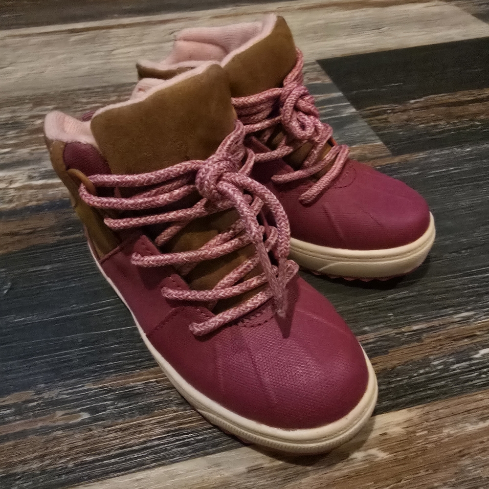 OshKosh Kids Pink and Brown Boots
